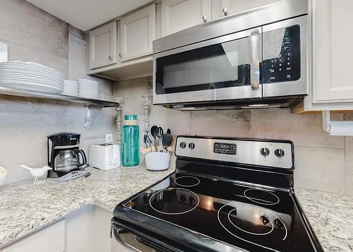 Sunny & Modern Near The With Balcony Pools & Gym * Ocean City