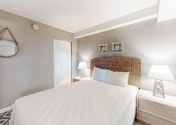 Sunny & Modern Near The With Balcony Pools & Gym Ocean City