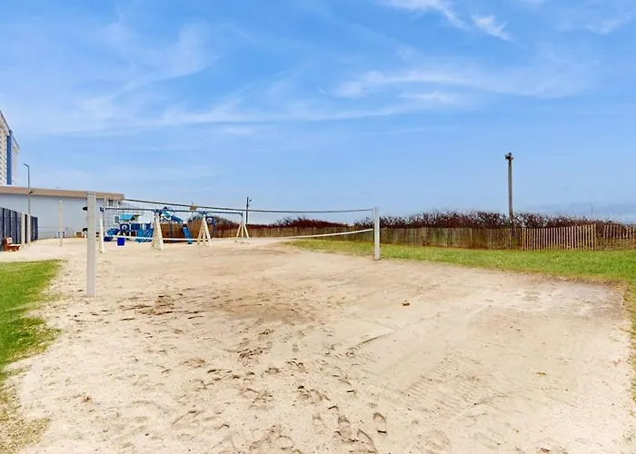 Sunny & Modern Near The With Balcony Pools & Gym Holiday home